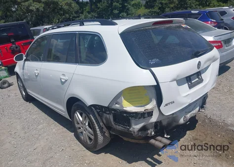 2014 Volkswagen Jetta Sportwagen 2.0L Tdi from USA, damaged, VIN 3VWPL7AJ0EM618720